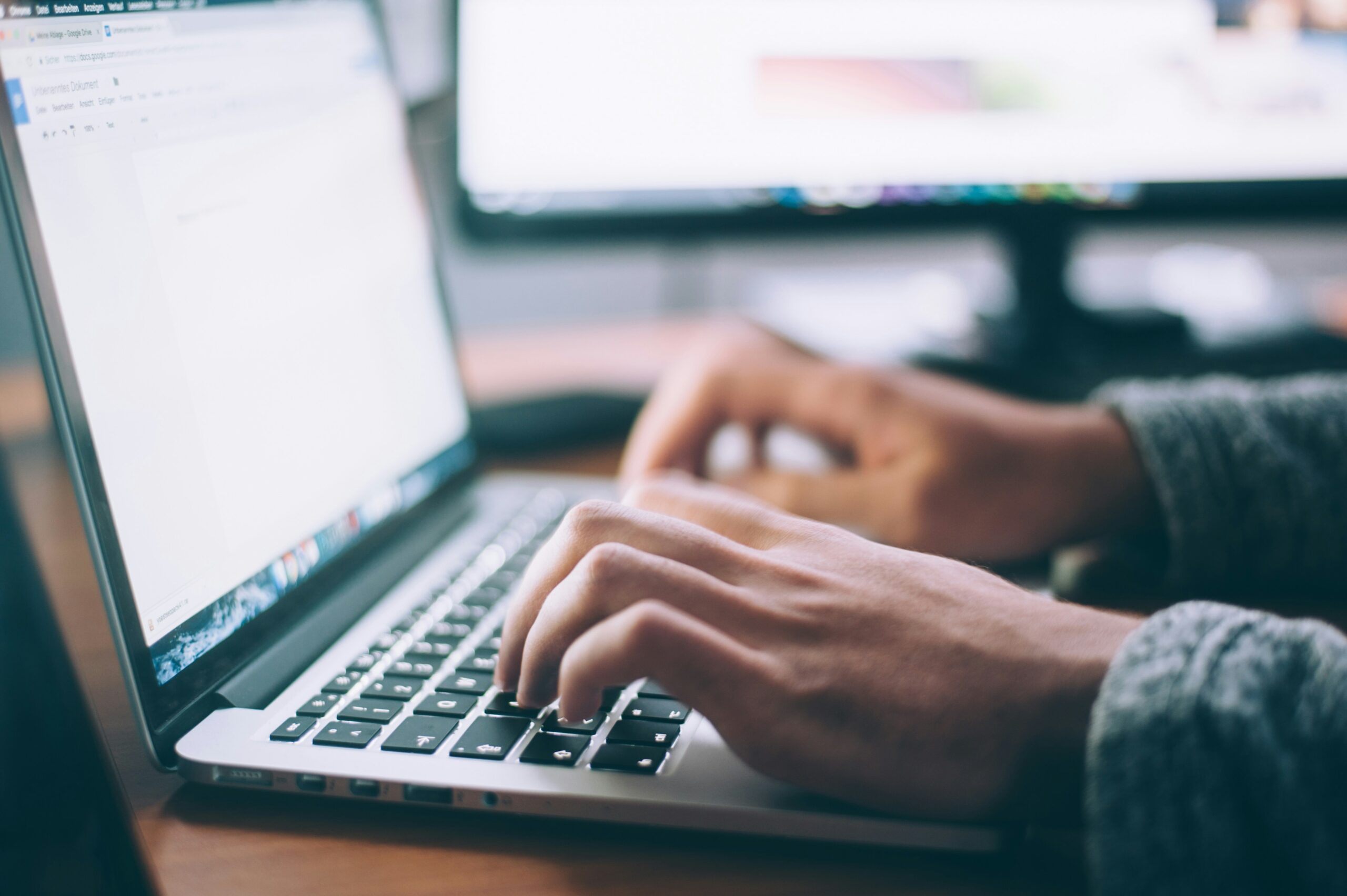 How to Write a Good Blog Post in 2024